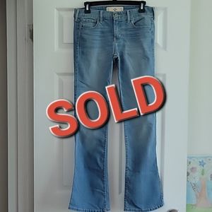 👉🏻Hollister Boot Jeans for women size 5S- New without tags